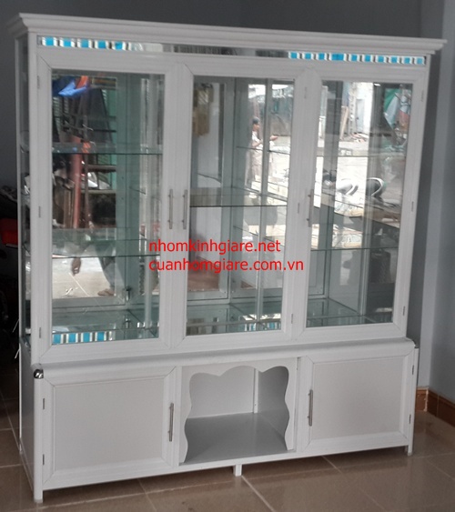 tủ kính đựng mỹ phẩm