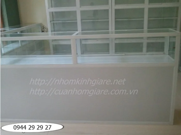 nhom-kinh-tien-cuong-thi-cong-cua-tu-vach-ngan-kinh-cuong-luc