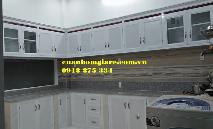 Tủ kệ bếp nhôm kính tiến cường 3