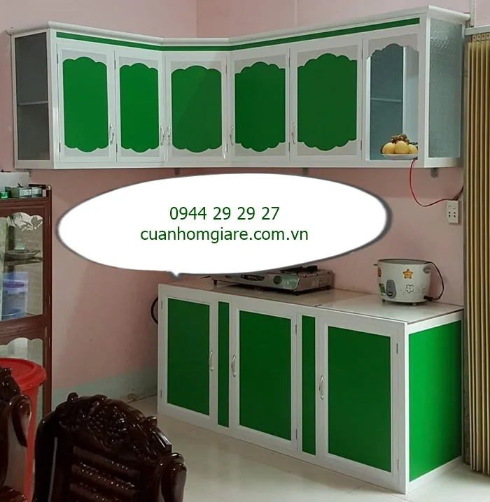 lap-dat-tu-bep-nhom-kinh-2.jpg