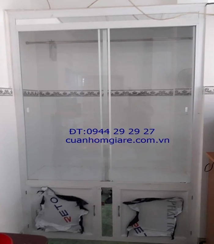 Tủ quần áo âm tường nhôm kính 1