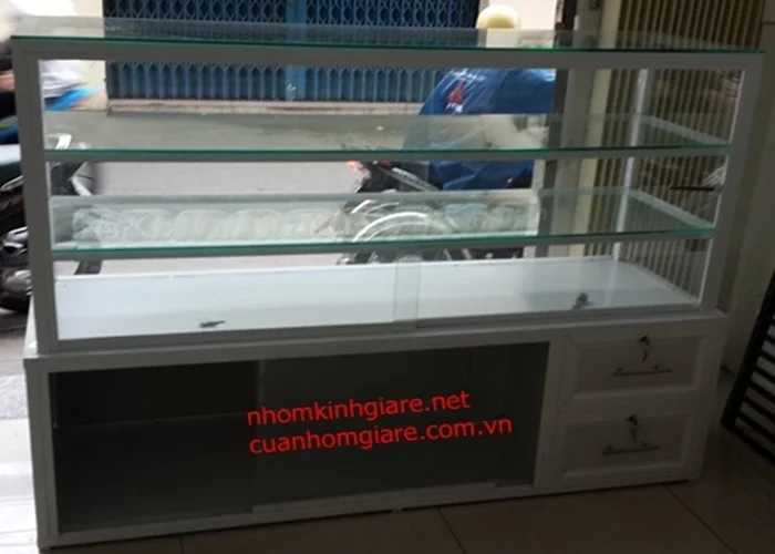 Các mẫu tủ kính bán hàng đẹp 2