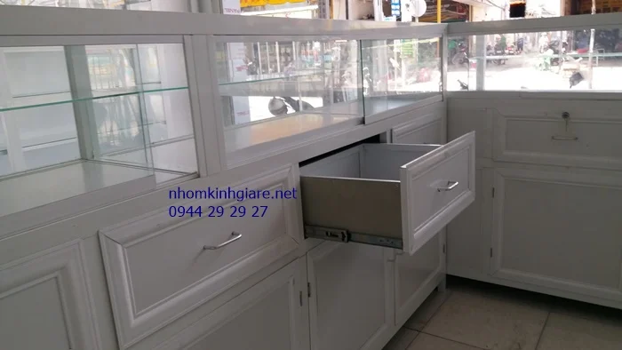 Đóng tủ thuốc tây đẹp 1