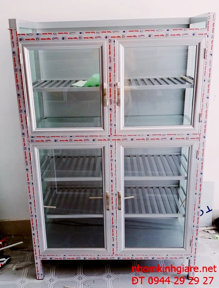 Mẫu tủ nhôm kính đựng chén dĩa 1