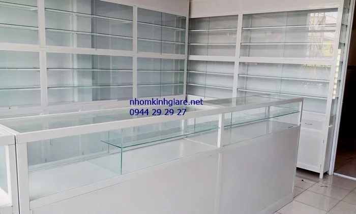 Mẫu tủ thuốc tây nhôm kính đẹp 3