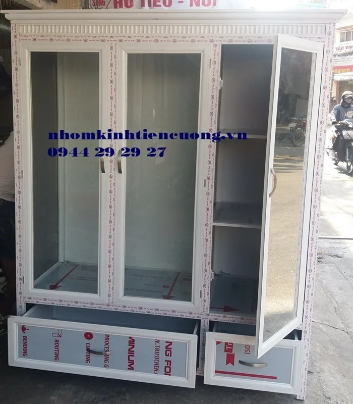 Mẫu tủ quần áo bằng nhôm kính đẹp 2