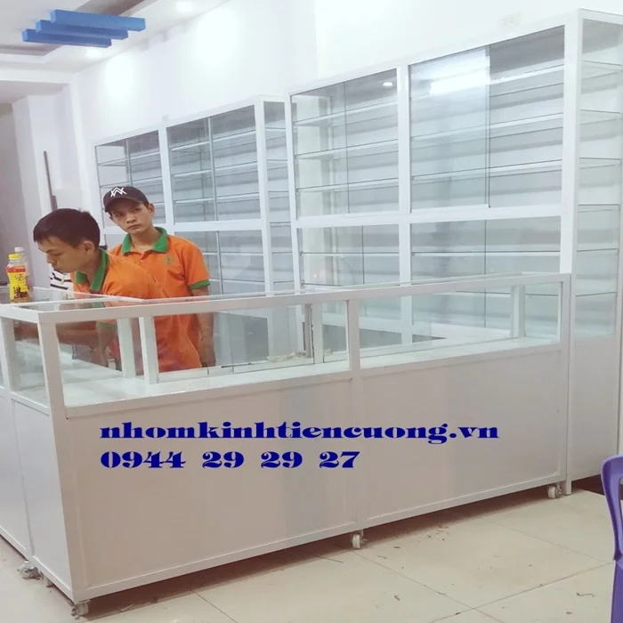 Địa chỉ chuyên đóng tủ thuốc tây 1