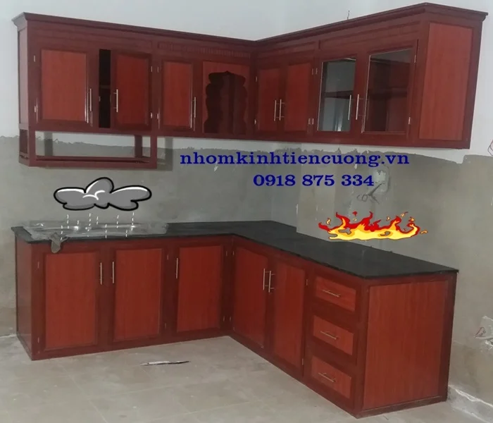 Làm tủ bếp nhôm kính vân gỗ 1