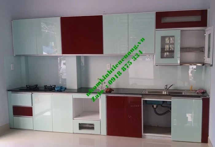 Tủ bếp bằng nhôm kính cao cấp 3