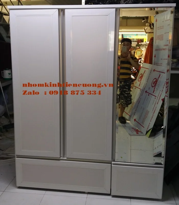 Các mẫu tủ quần áo bằng nhôm kính đẹp 3
