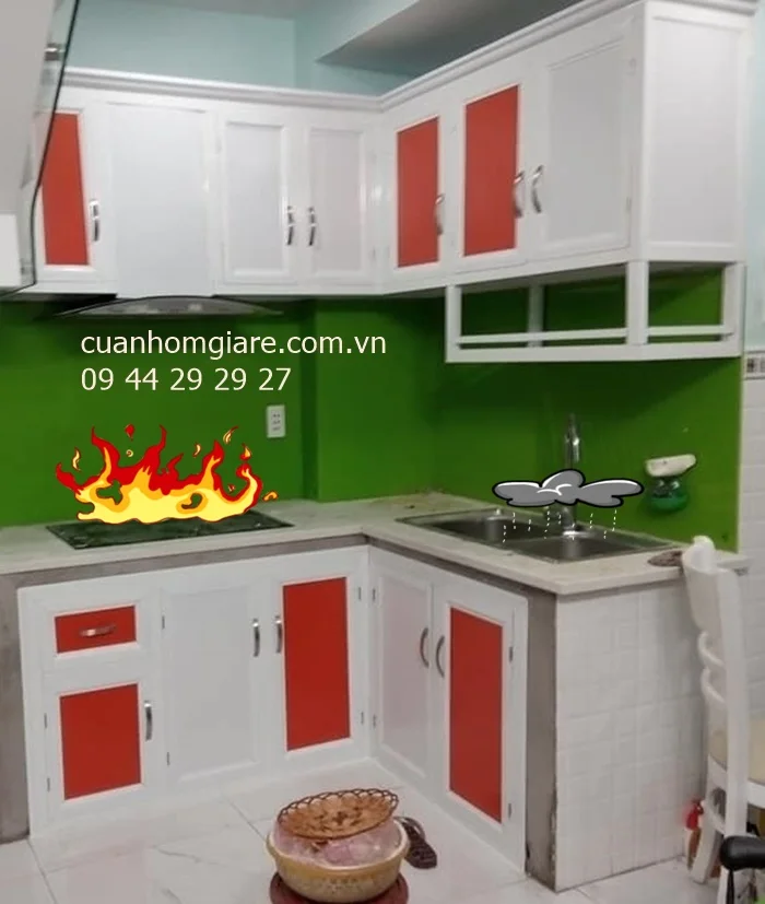 Tủ bếp nhôm kính quân 12 3