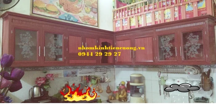 Tủ bếp nhôm kính vân gỗ tại tphcm 2