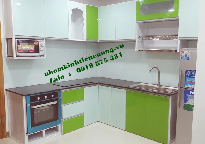 Có nên dùng tủ bếp nhôm kính 2