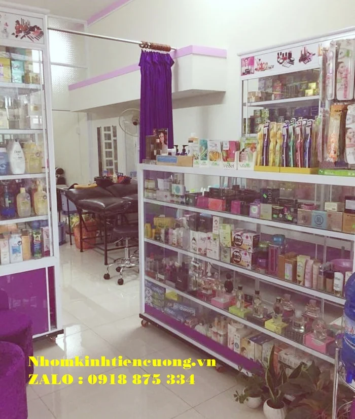 Mẫu tủ nhôm kính bán hàng đẹp 1