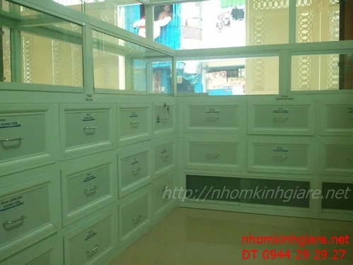 Tủ thuốc tây nhôm kính 2