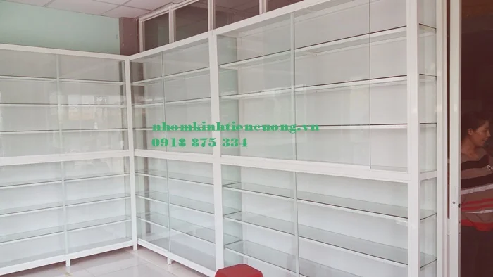 tu-nhom-kinh-ban-hang-4.jpg