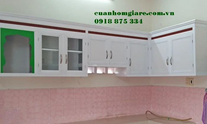 Tủ bếp nhôm treo tường 10