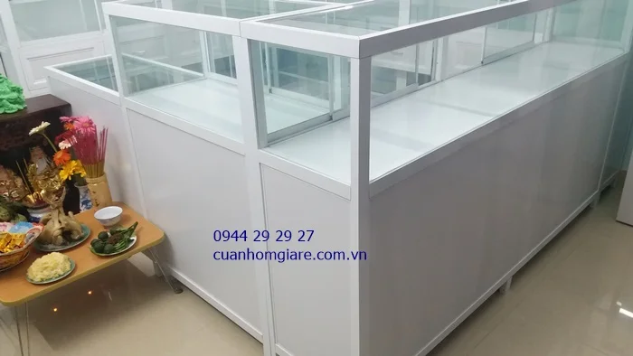 Tủ thuốc tây nhôm kính 4