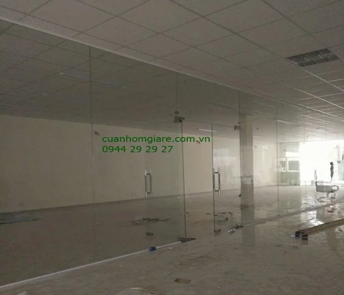 Cửa kính cường lực 1