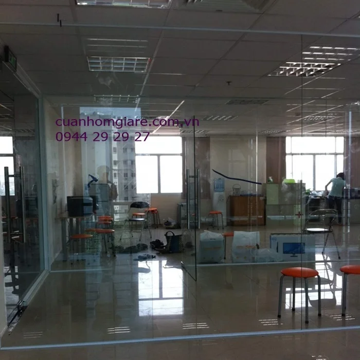Cửa kính cường lực 3