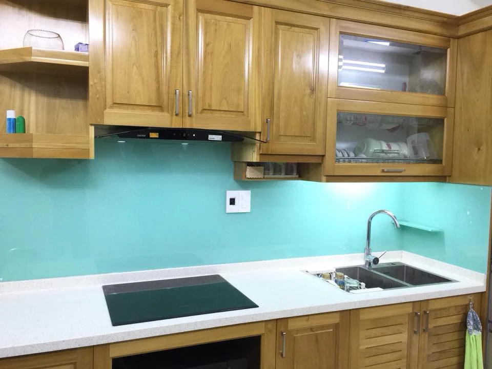 Kính ốp tường màu xanh ngọc